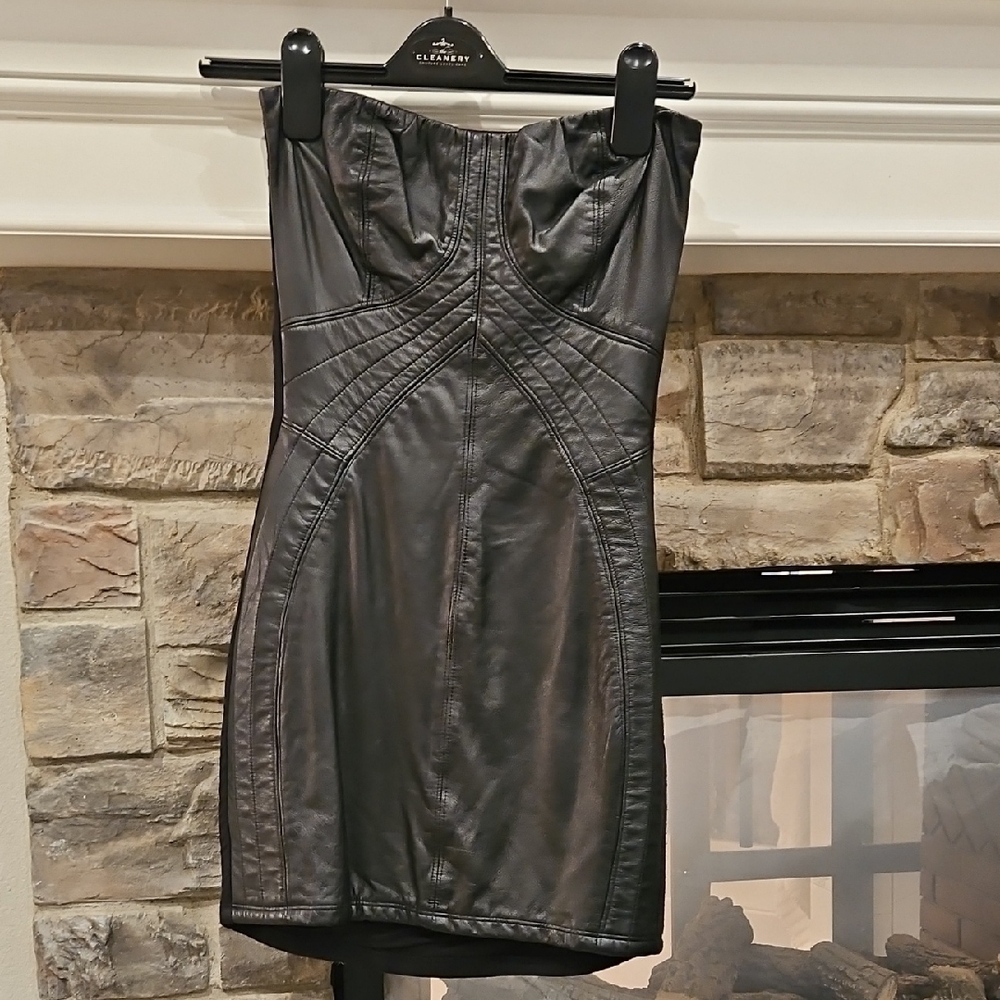 Elegant Black Strapless Dress